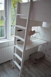 bed 2.jpg