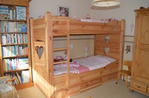 bed 9.jpg