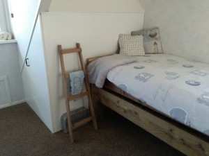 bed 25.jpg
