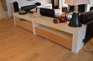 kast tegen bank 2.jpg